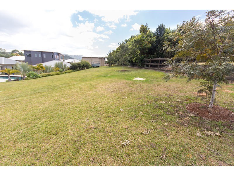 20 Lagoon Park Drive, Maudsland QLD 4210