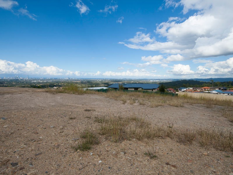 15 Chevron Rise, Highland Park QLD 4211