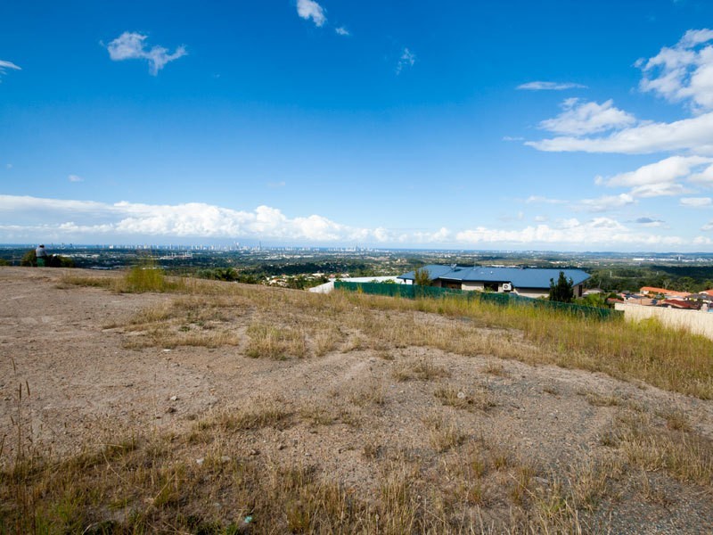 15 Chevron Rise, Highland Park QLD 4211