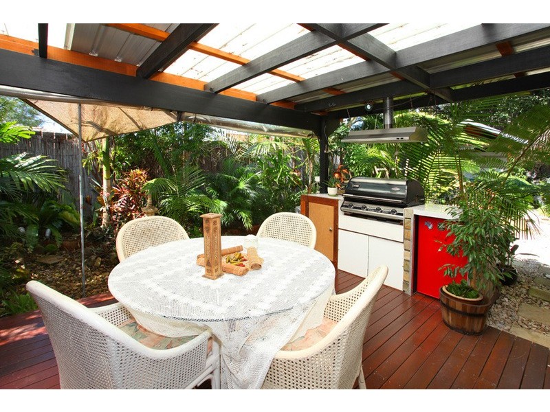 3/8 Ogilvie Crescent, Nerang QLD 4211