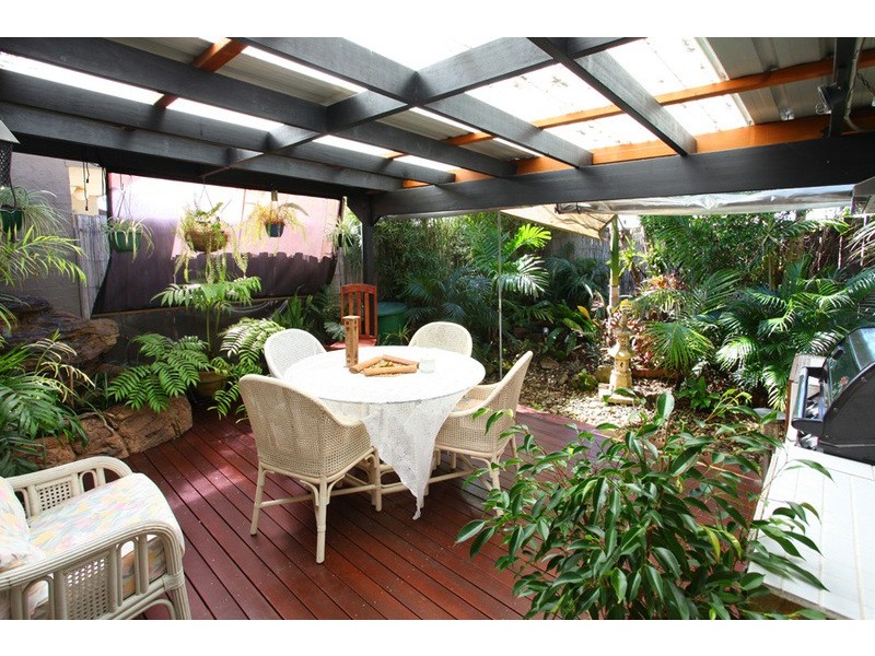 3/8 Ogilvie Crescent, Nerang QLD 4211