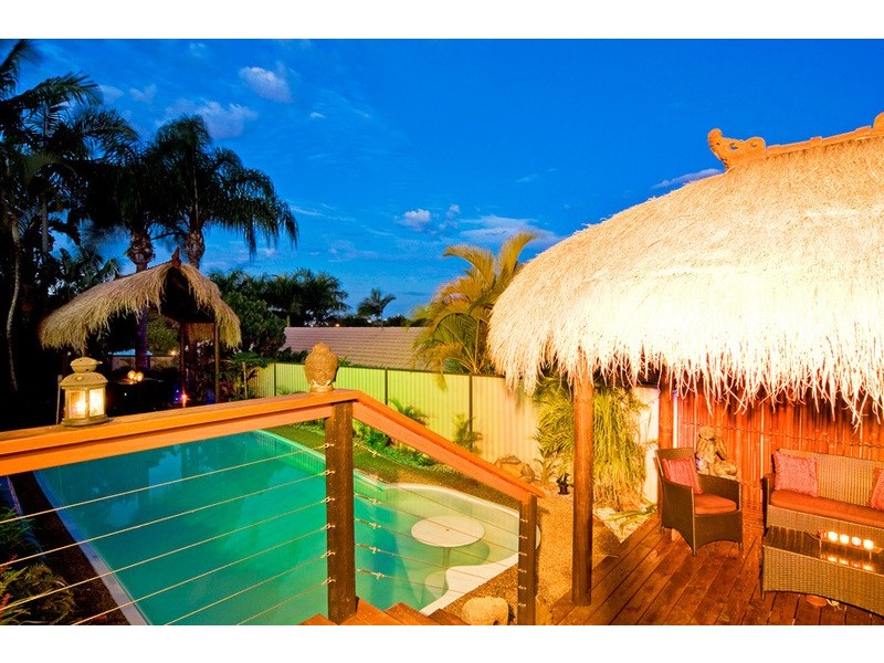 6 Armstrong Way, Highland Park QLD 4211