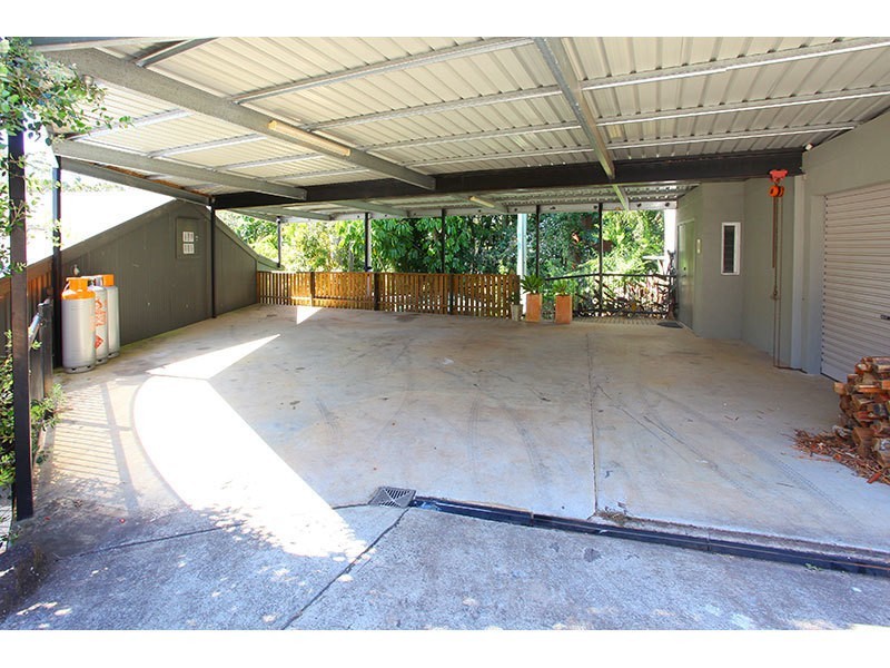 27 North Road, Lower Beechmont QLD 4211