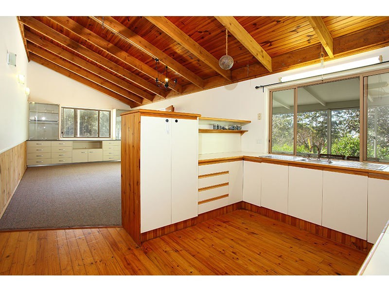 27 North Road, Lower Beechmont QLD 4211