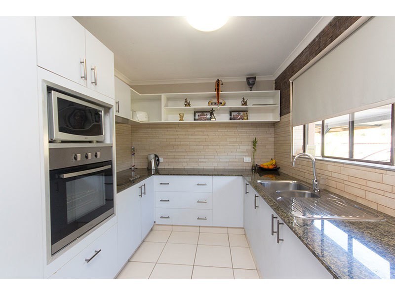 12 The Avenue, Nerang QLD 4211