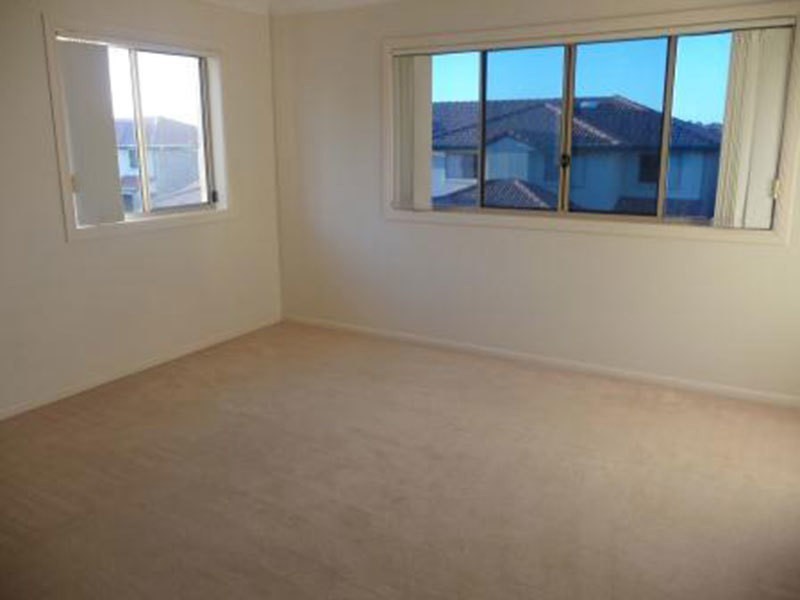 2 Ford Road, Coomera QLD 4209