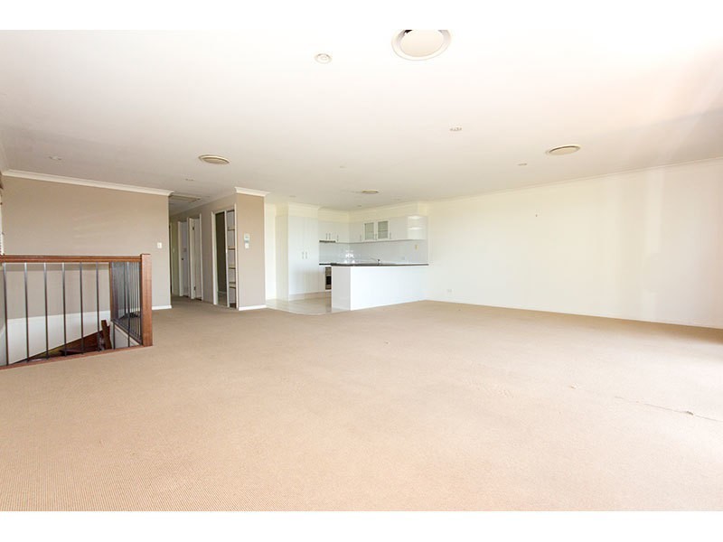 31/2 Ridgeline Way, Highland Park QLD 4211