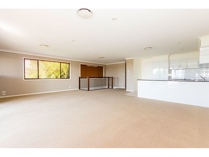 31/2 Ridgeline Way, Highland Park QLD 4211