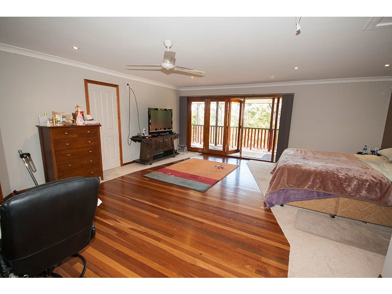5 Narrabri Court, Gaven QLD 4211