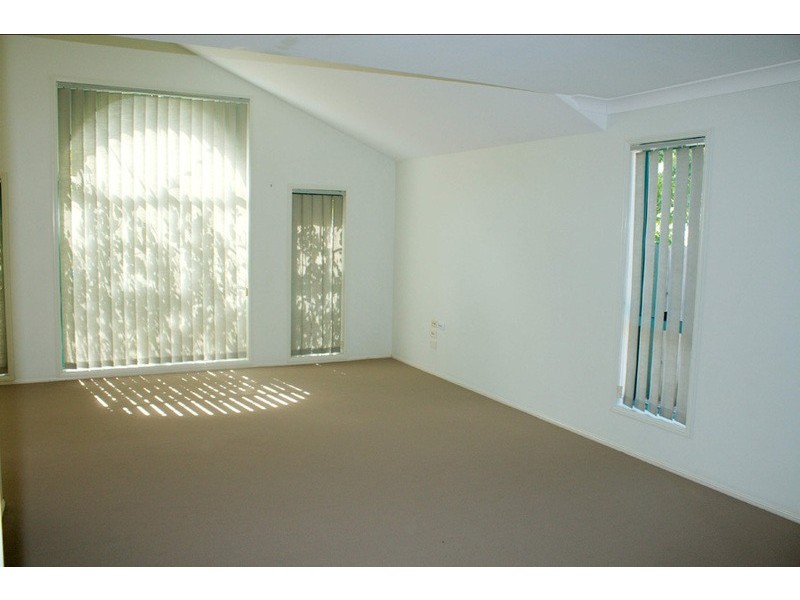 3 Encore Court, Ashmore QLD 4214