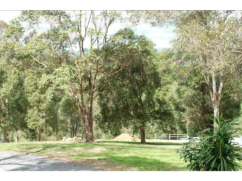 21 Sunvalley Court, Guanaba QLD 4210