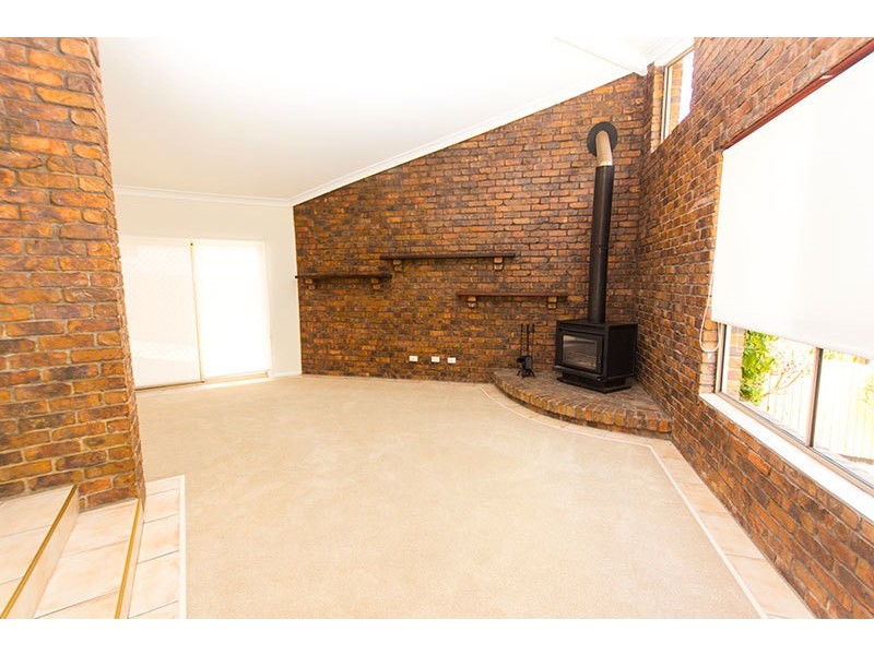 31 Merloo Drive, Nerang QLD 4211