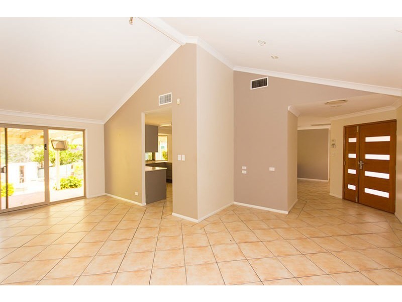 31 Merloo Drive, Nerang QLD 4211