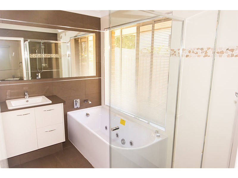 31 Merloo Drive, Nerang QLD 4211