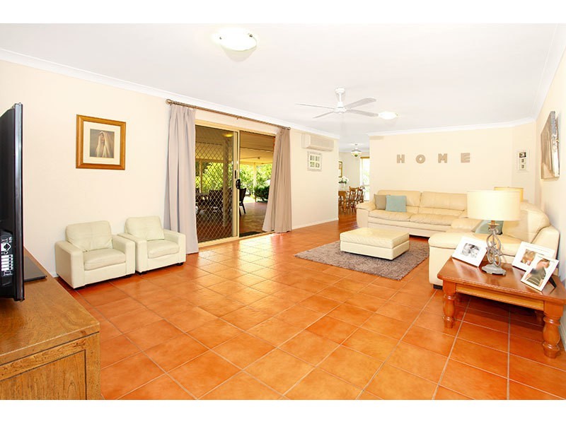 5 Birdlife Court, Nerang QLD 4211