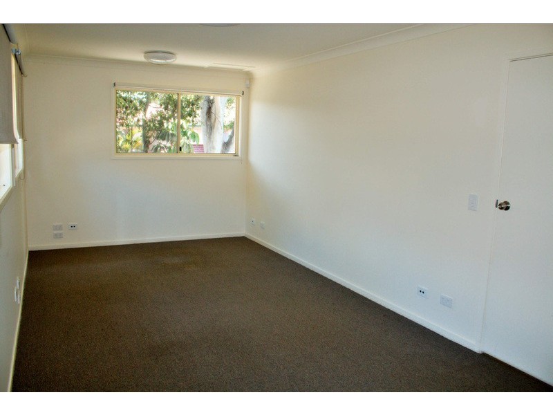 4 Wundowie Street, Nerang QLD 4211