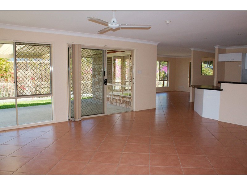 25 Armstrong Way, Highland Park QLD 4211