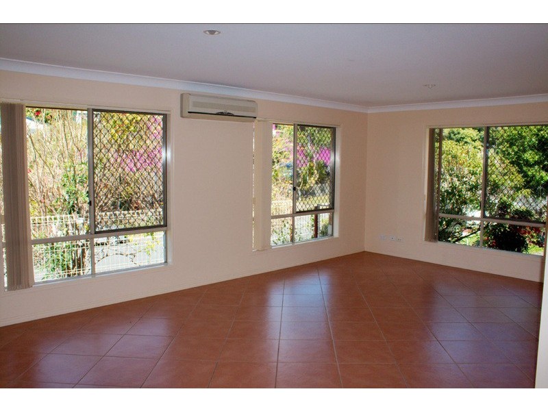 25 Armstrong Way, Highland Park QLD 4211