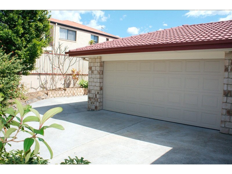 25 Armstrong Way, Highland Park QLD 4211