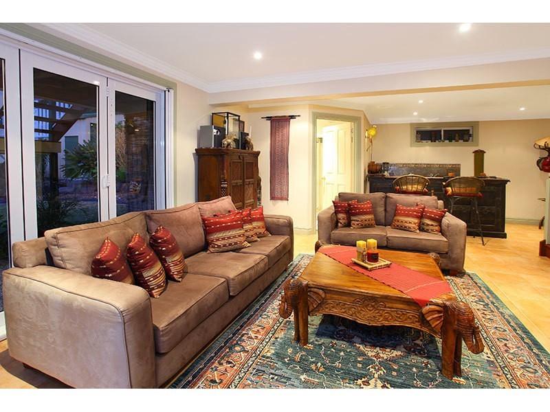 24 Hammond Drive, Gaven QLD 4211