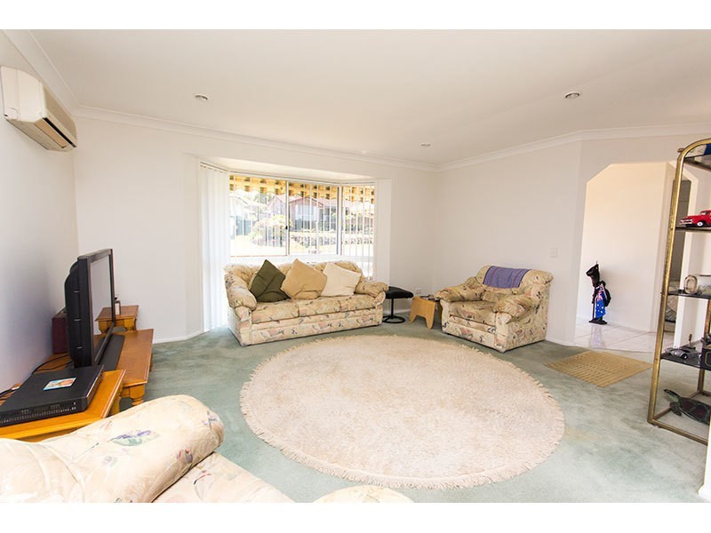 27 Riverpark Drive, Nerang QLD 4211