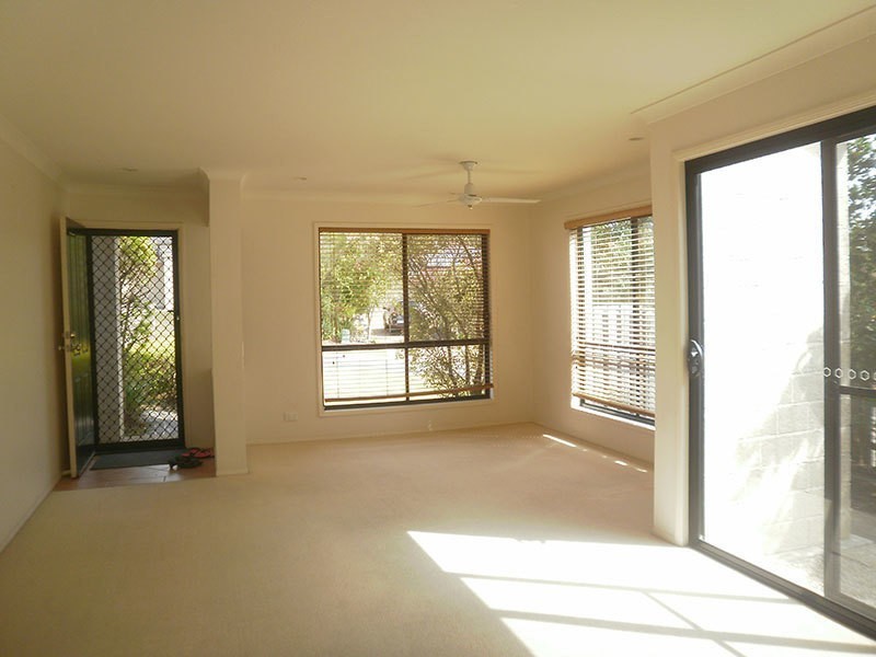 6 Matai Crescent, Nerang QLD 4211