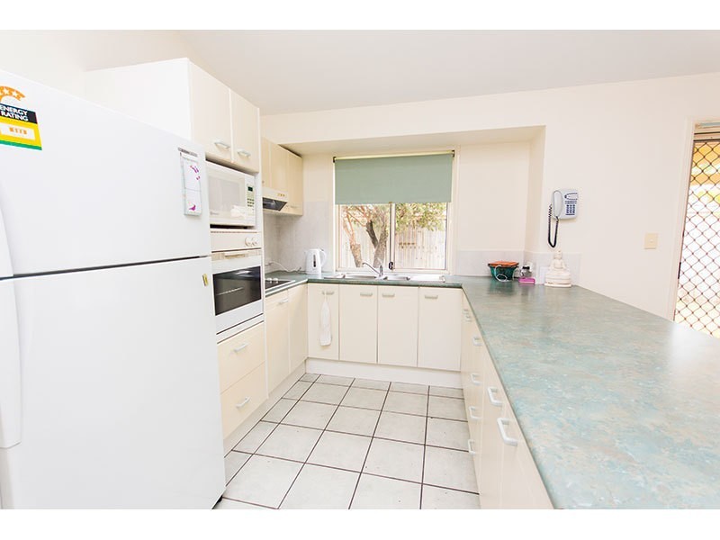 16 Shenton Way, Nerang QLD 4211