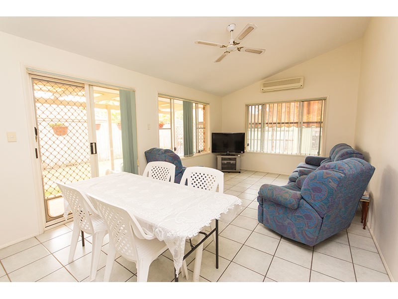 16 Shenton Way, Nerang QLD 4211