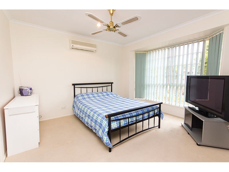 16 Shenton Way, Nerang QLD 4211