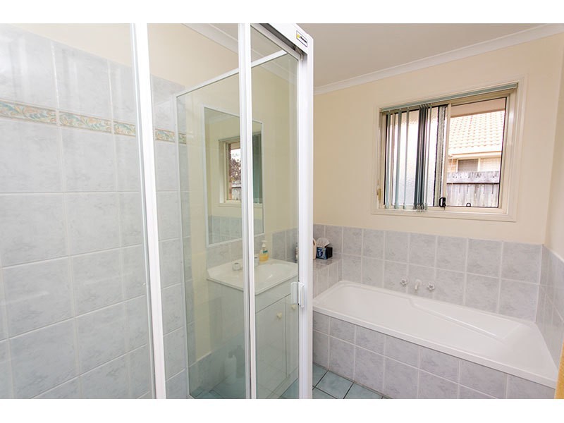 16 Shenton Way, Nerang QLD 4211