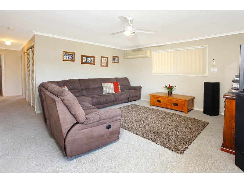 276 Government Road, Labrador QLD 4215