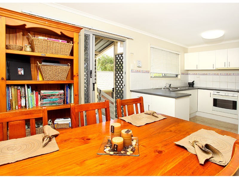 276 Government Road, Labrador QLD 4215