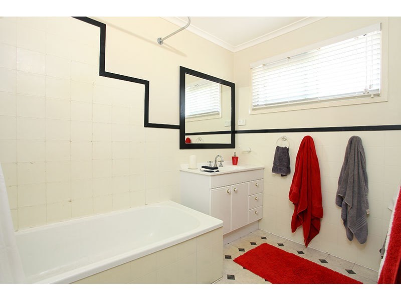 276 Government Road, Labrador QLD 4215