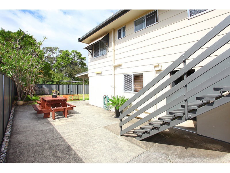 276 Government Road, Labrador QLD 4215