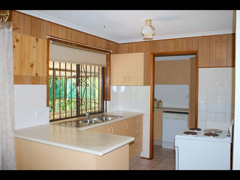 10 Baloo Street, Nerang QLD 4211