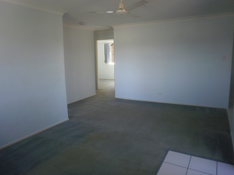 2/76 Paddington Drive, Carrara QLD 4211