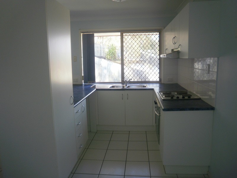 2/76 Paddington Drive, Carrara QLD 4211