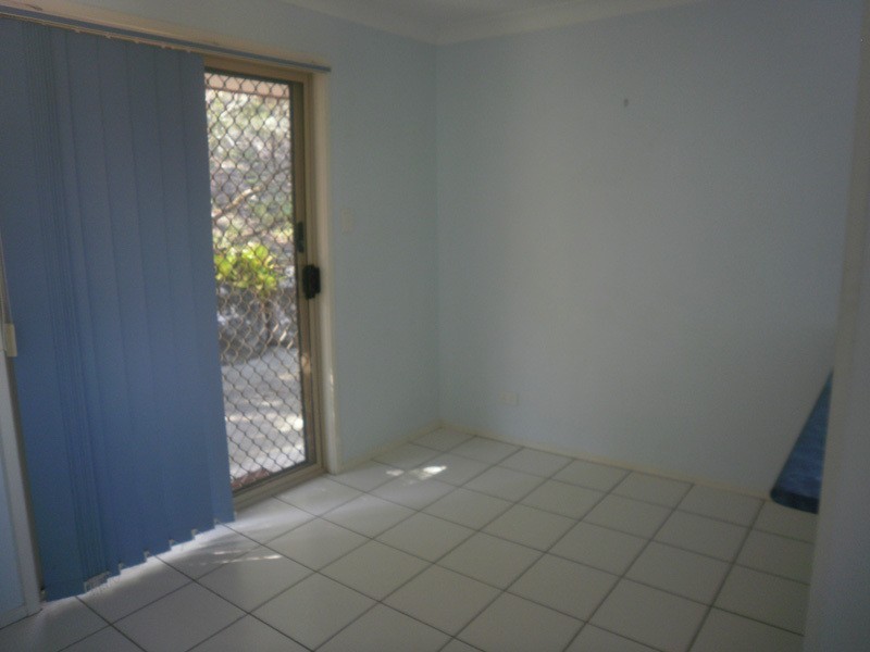 2/76 Paddington Drive, Carrara QLD 4211