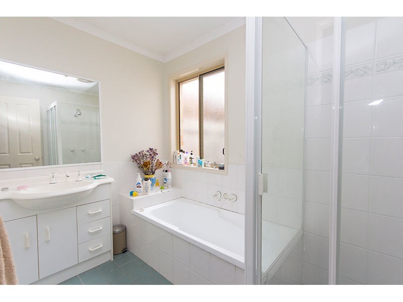 16 Bards Court, Nerang QLD 4211