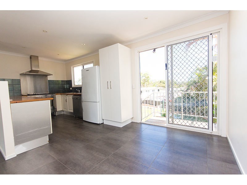 7 Tasman Avenue, Molendinar QLD 4214