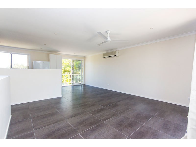 7 Tasman Avenue, Molendinar QLD 4214