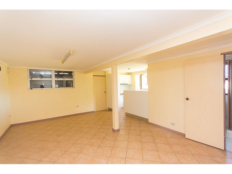 7 Tasman Avenue, Molendinar QLD 4214