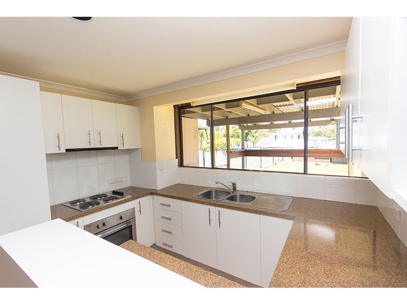 7 Tasman Avenue, Molendinar QLD 4214