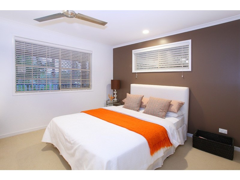 6 Culloden Court, Highland Park QLD 4211