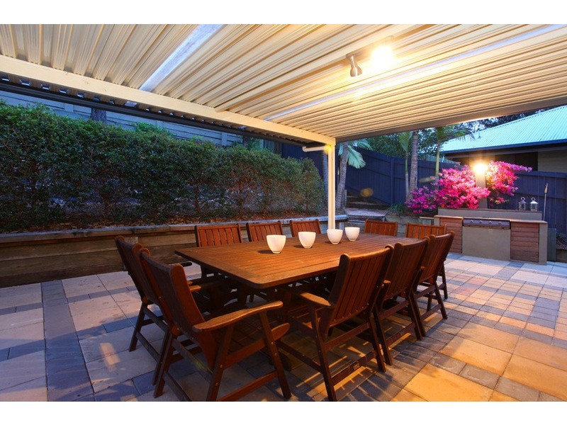 6 Culloden Court, Highland Park QLD 4211