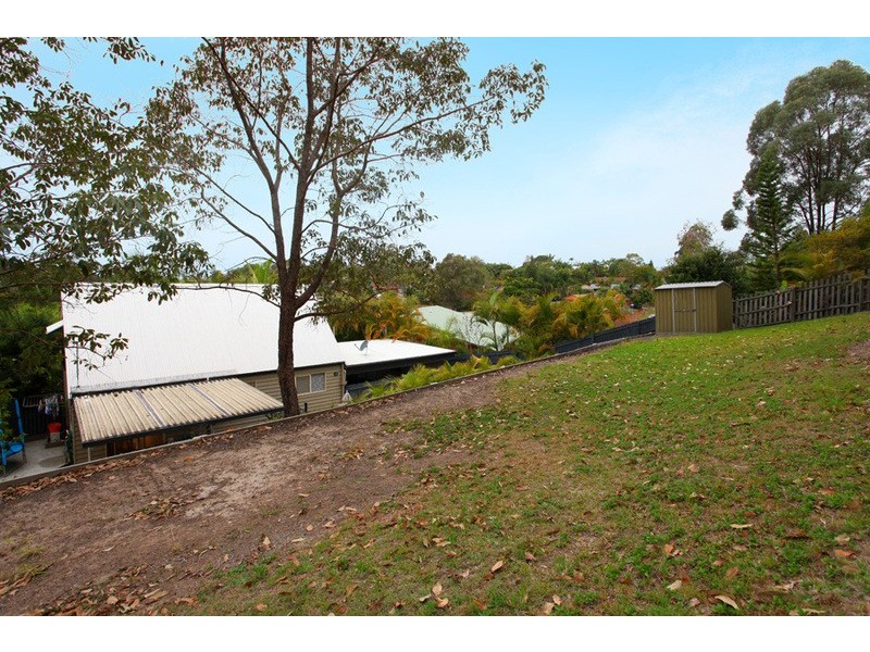 6 Culloden Court, Highland Park QLD 4211