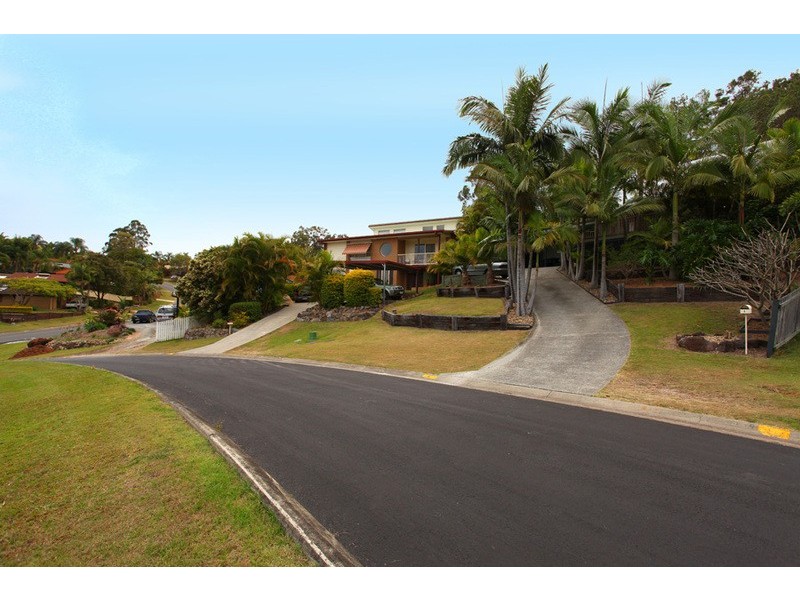 6 Culloden Court, Highland Park QLD 4211