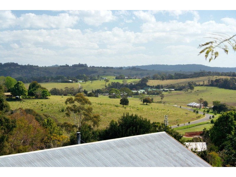 11 Jacaranda Court, Beechmont QLD 4211