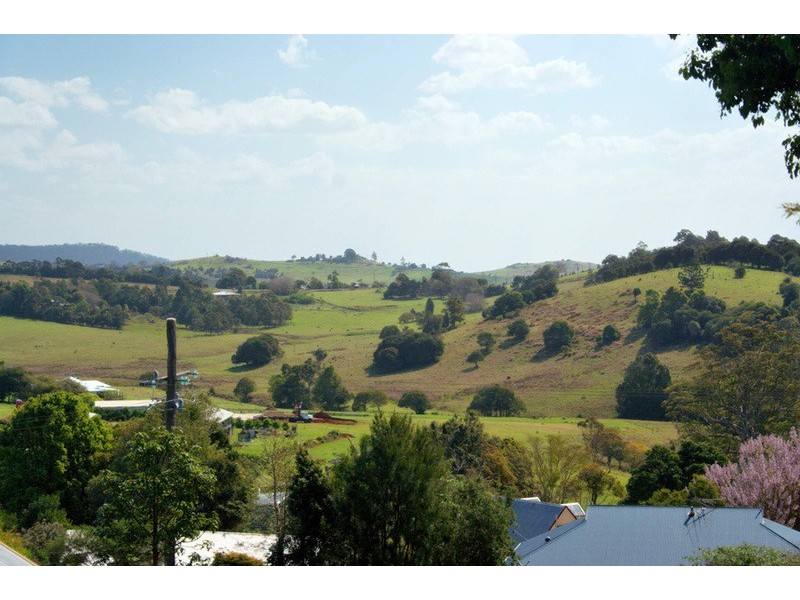 11 Jacaranda Court, Beechmont QLD 4211