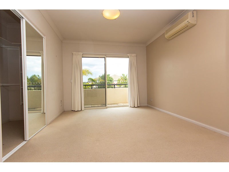 1099/1 The Cove Crescent, Carrara QLD 4211